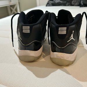 Air Jordan - Retro 11